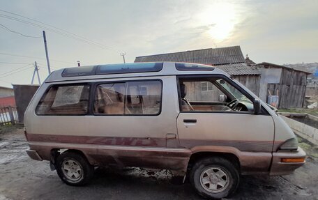 Toyota MasterAce Surf, 1990 год, 140 000 рублей, 3 фотография