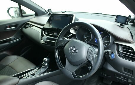 Toyota C-HR I рестайлинг, 2018 год, 1 840 000 рублей, 3 фотография