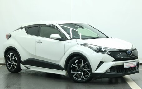 Toyota C-HR I рестайлинг, 2018 год, 1 840 000 рублей, 9 фотография