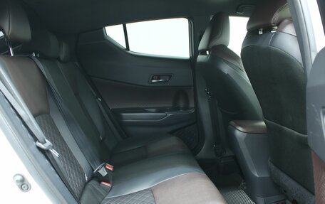 Toyota C-HR I рестайлинг, 2018 год, 1 840 000 рублей, 4 фотография