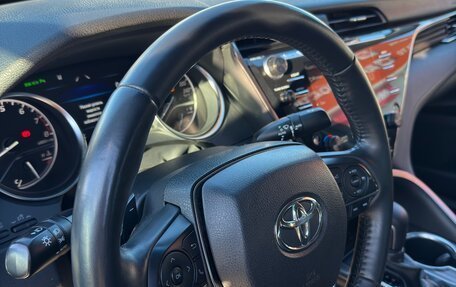 Toyota Camry, 2018 год, 2 950 000 рублей, 9 фотография