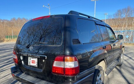 Toyota Land Cruiser 100 рестайлинг 2, 2005 год, 1 900 000 рублей, 2 фотография