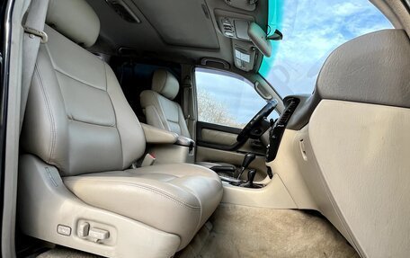 Toyota Land Cruiser 100 рестайлинг 2, 2005 год, 1 900 000 рублей, 12 фотография