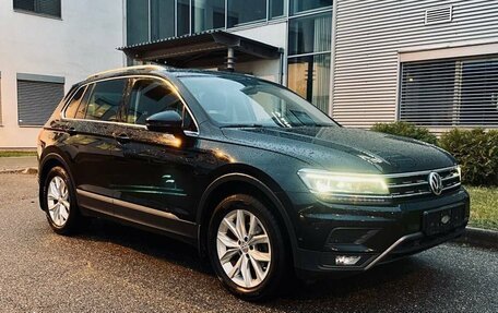 Volkswagen Tiguan II, 2017 год, 2 160 000 рублей, 4 фотография