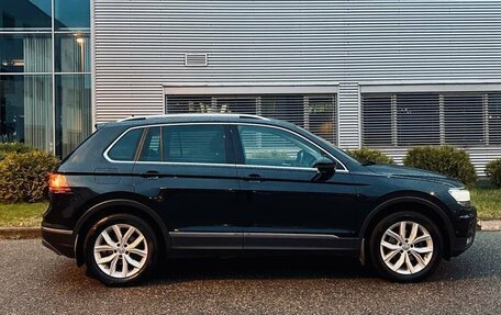 Volkswagen Tiguan II, 2017 год, 2 160 000 рублей, 3 фотография