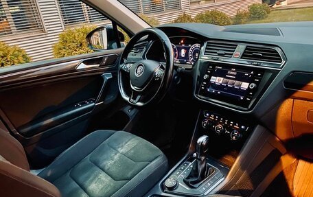 Volkswagen Tiguan II, 2017 год, 2 160 000 рублей, 7 фотография