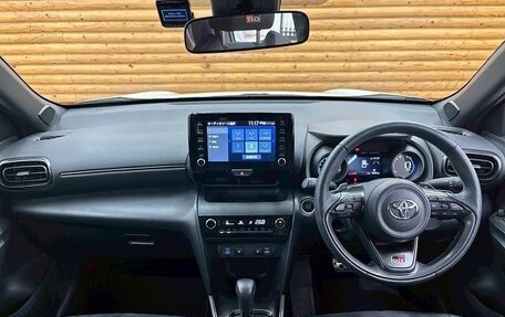 Toyota Yaris Cross, 2022 год, 1 590 007 рублей, 9 фотография