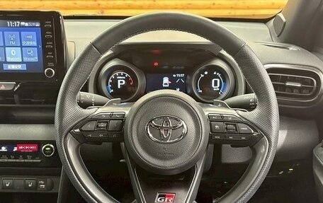 Toyota Yaris Cross, 2022 год, 1 590 007 рублей, 11 фотография
