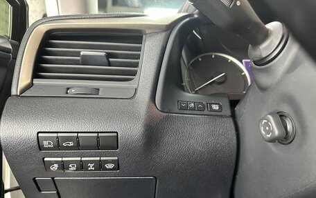 Lexus RX IV рестайлинг, 2018 год, 4 050 000 рублей, 13 фотография