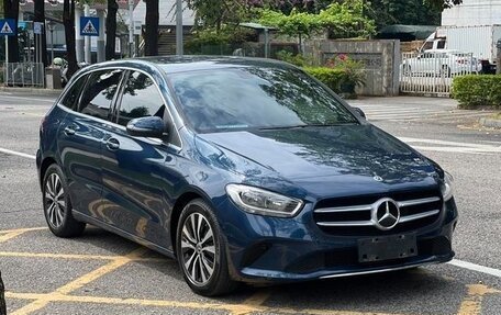 Mercedes-Benz B-Класс, 2022 год, 1 833 000 рублей, 2 фотография