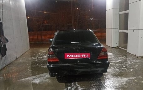 Mercedes-Benz C-Класс, 1998 год, 260 000 рублей, 2 фотография