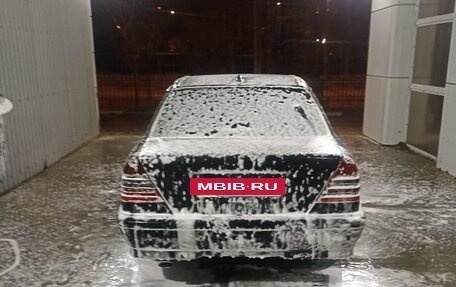 Mercedes-Benz C-Класс, 1998 год, 260 000 рублей, 3 фотография