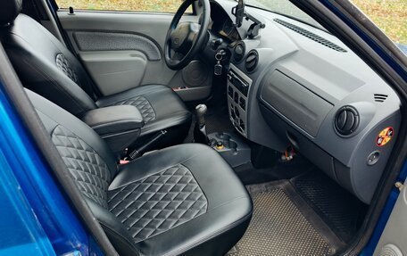 Renault Logan I, 2005 год, 215 000 рублей, 13 фотография