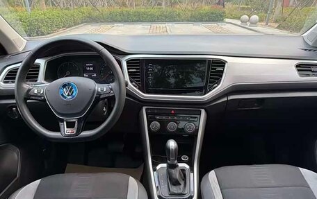 Volkswagen T-Roc I, 2021 год, 1 550 000 рублей, 10 фотография