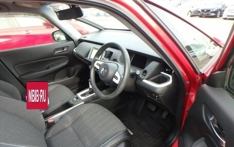 Honda Fit, 2020 год, 1 800 000 рублей, 3 фотография