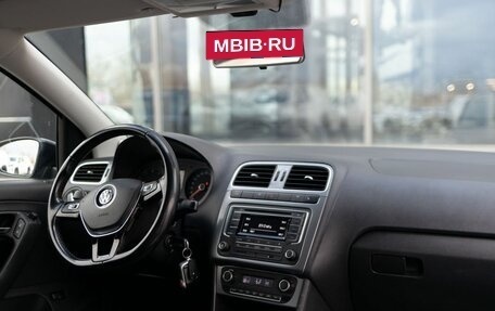 Volkswagen Polo VI (EU Market), 2017 год, 1 260 000 рублей, 10 фотография