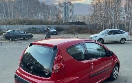 Peugeot 107 I рестайлинг, 2010 год, 570 000 рублей, 3 фотография