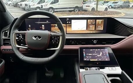 Infiniti QX80, 2025 год, 12 197 000 рублей, 10 фотография