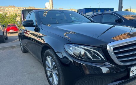 Mercedes-Benz E-Класс, 2017 год, 3 000 000 рублей, 5 фотография