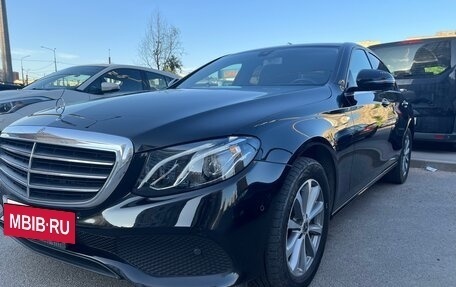 Mercedes-Benz E-Класс, 2017 год, 3 000 000 рублей, 4 фотография