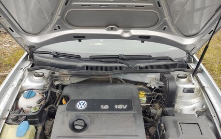 Volkswagen Golf IV, 2002 год, 300 000 рублей, 14 фотография