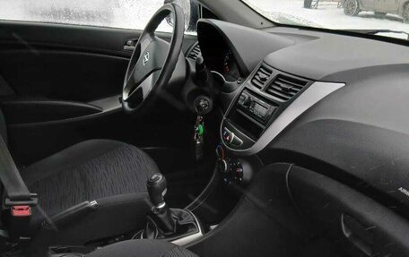 Hyundai Solaris II рестайлинг, 2014 год, 750 000 рублей, 9 фотография