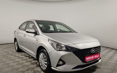 Hyundai Solaris II рестайлинг, 2021 год, 1 590 000 рублей, 3 фотография