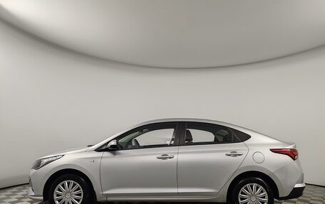 Hyundai Solaris II рестайлинг, 2021 год, 1 590 000 рублей, 8 фотография