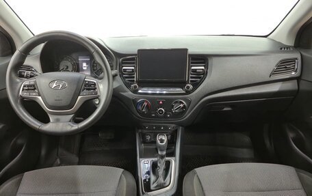 Hyundai Solaris II рестайлинг, 2021 год, 1 490 000 рублей, 10 фотография