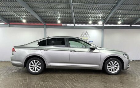 Volkswagen Passat B8 рестайлинг, 2017 год, 1 750 000 рублей, 6 фотография