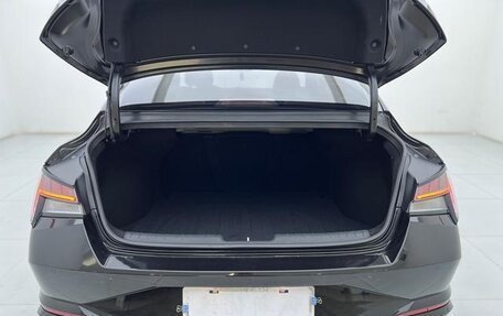 Hyundai Elantra, 2021 год, 1 360 000 рублей, 21 фотография