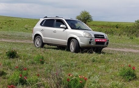 Hyundai Tucson III, 2008 год, 880 000 рублей, 3 фотография