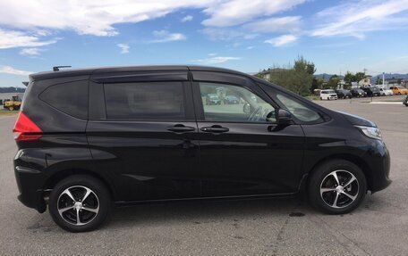 Honda Freed II, 2018 год, 1 160 000 рублей, 8 фотография