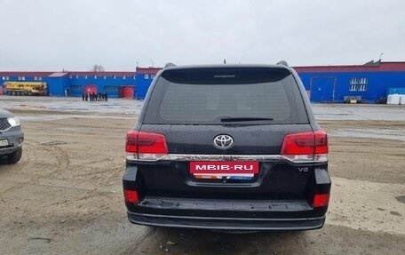 Toyota Land Cruiser 200, 2020 год, 8 285 000 рублей, 6 фотография