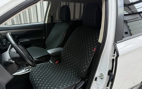 Mitsubishi Outlander III рестайлинг 3, 2017 год, 2 150 000 рублей, 8 фотография