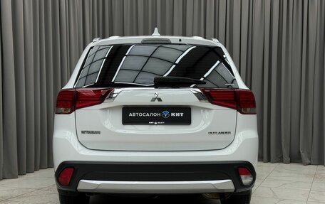 Mitsubishi Outlander III рестайлинг 3, 2017 год, 2 150 000 рублей, 5 фотография