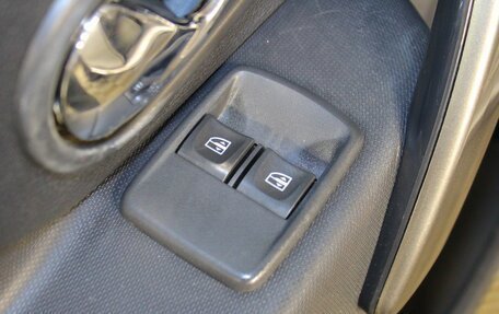 Renault Sandero II рестайлинг, 2016 год, 698 000 рублей, 15 фотография