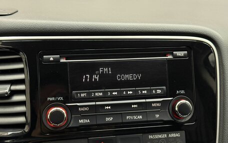 Mitsubishi Outlander III рестайлинг 3, 2017 год, 2 150 000 рублей, 13 фотография