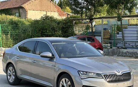 Skoda Superb III рестайлинг, 2021 год, 2 000 000 рублей, 4 фотография