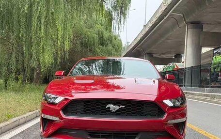 Ford Mustang VI рестайлинг, 2023 год, 2 780 000 рублей, 2 фотография