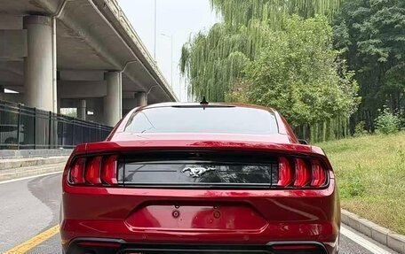 Ford Mustang VI рестайлинг, 2023 год, 2 780 000 рублей, 5 фотография