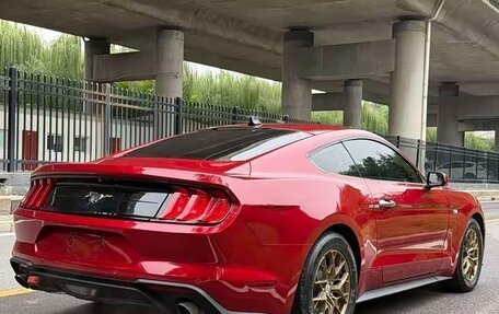 Ford Mustang VI рестайлинг, 2023 год, 2 780 000 рублей, 3 фотография