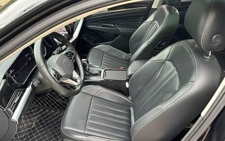 Volkswagen Passat B8 рестайлинг, 2022 год, 2 340 000 рублей, 15 фотография