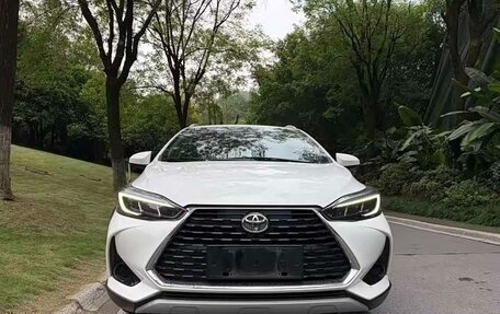 Toyota Yaris XP150 рестайлинг, 2021 год, 1 450 000 рублей, 2 фотография