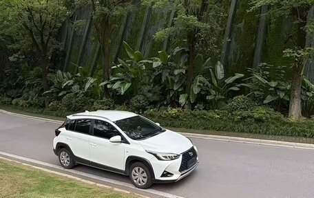 Toyota Yaris XP150 рестайлинг, 2021 год, 1 450 000 рублей, 4 фотография