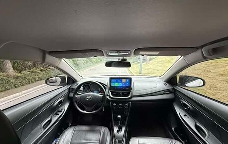 Toyota Yaris XP150 рестайлинг, 2021 год, 1 450 000 рублей, 9 фотография