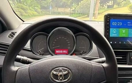 Toyota Yaris XP150 рестайлинг, 2021 год, 1 450 000 рублей, 8 фотография