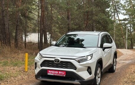 Toyota RAV4, 2021 год, 2 550 000 рублей, 1 фотография