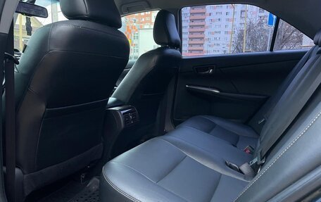 Toyota Camry, 2017 год, 1 990 000 рублей, 13 фотография