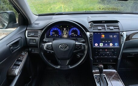 Toyota Camry, 2017 год, 1 990 000 рублей, 14 фотография